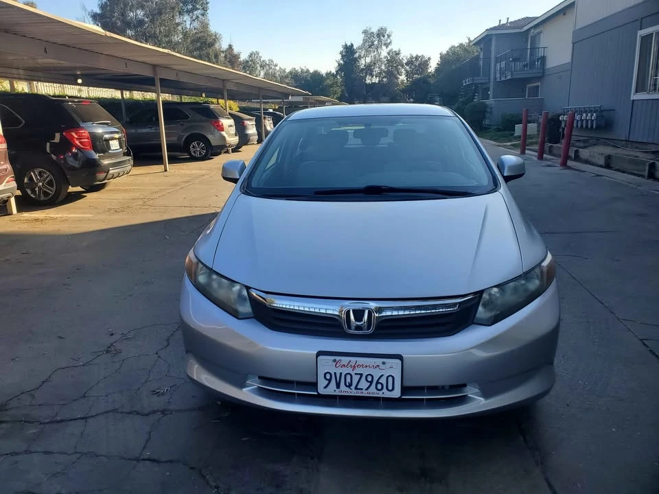 2012 Honda Civic 9th Gen - Image 3 of 8