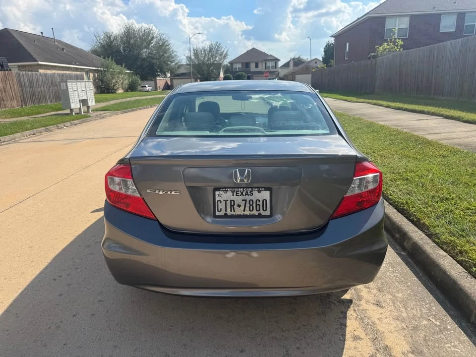 2012 Honda Civic 9th Gen - Image 6 of 11