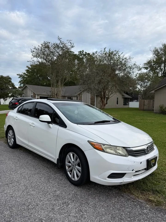2012 Honda Civic 9th Gen - Image 2 of 16