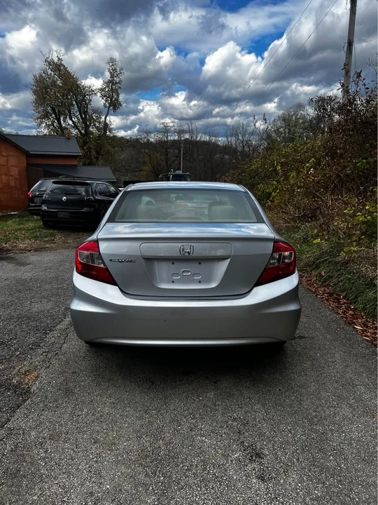 2012 Honda Civic 9th Gen - Image 4 of 17