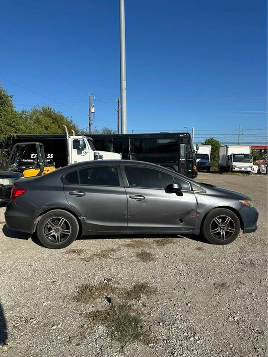 2012 Honda Civic 9th Gen - Image 2 of 6