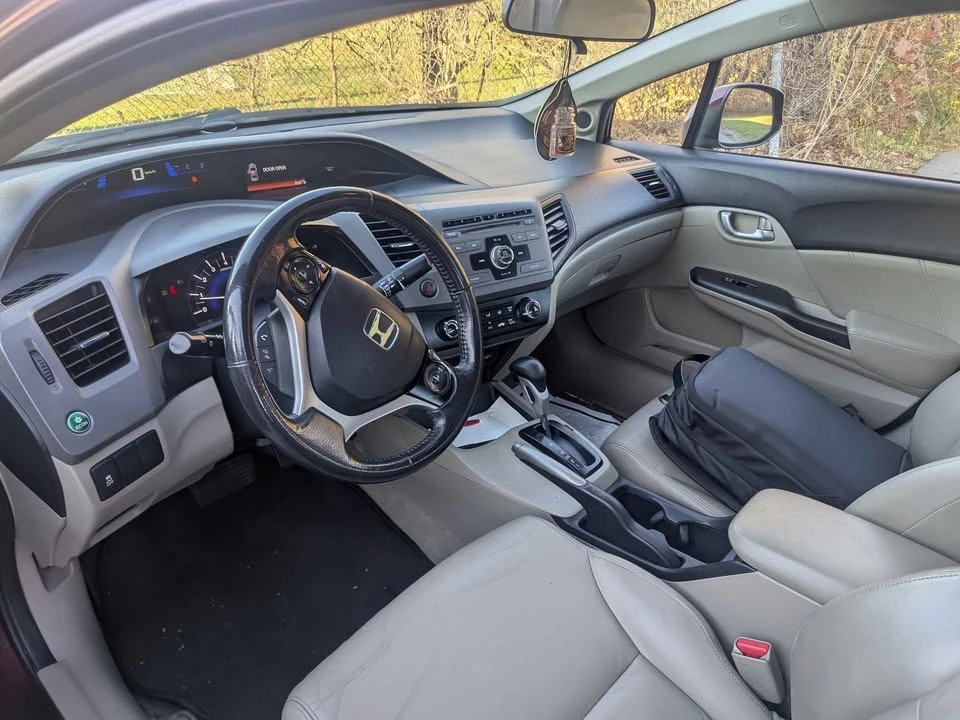 2012 Honda Civic 9th Gen - Image 3 of 10