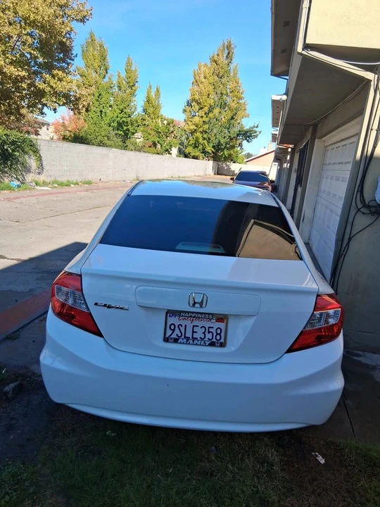 2012 Honda Civic 9th Gen - Image 3 of 17