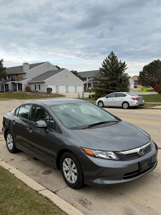 2012 Honda Civic 9th Gen - Image 3 of 8
