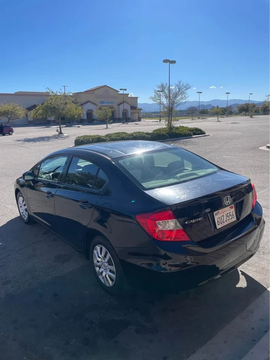2012 Honda Civic 9th Gen - Image 2 of 7