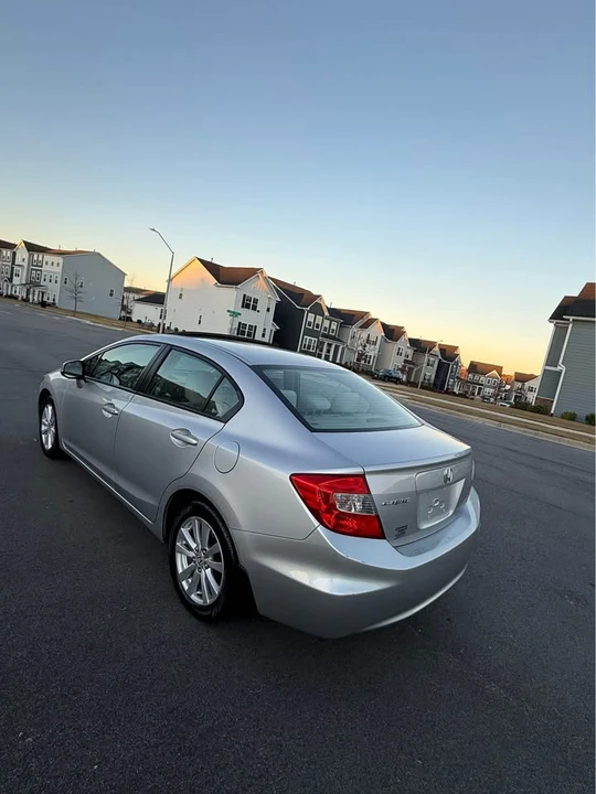 2012 Honda Civic 9th Gen - Image 7 of 16
