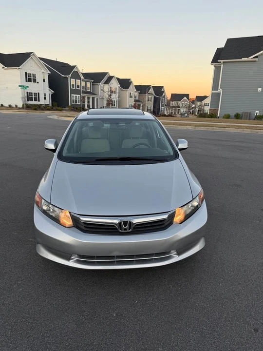 2012 Honda Civic 9th Gen - Image 2 of 16