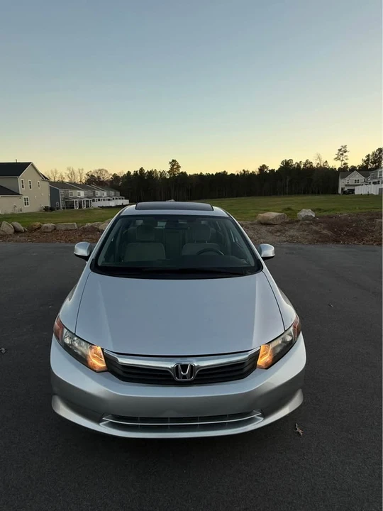 2012 Honda Civic 9th Gen - Image 5 of 16