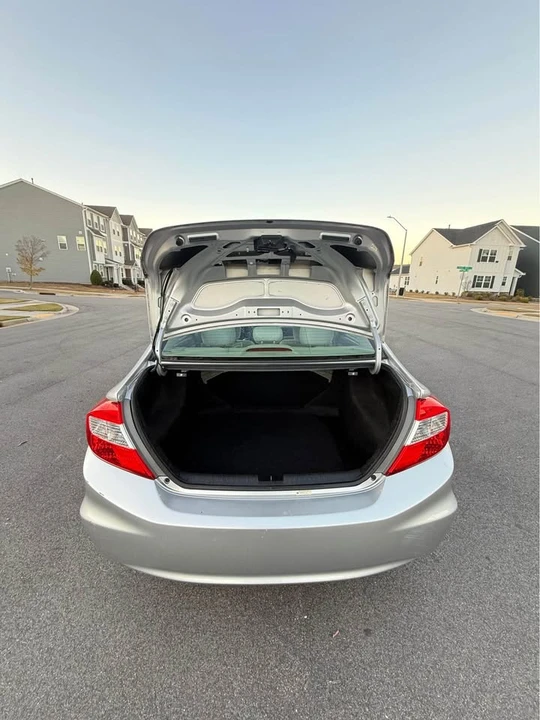 2012 Honda Civic 9th Gen - Image 4 of 16