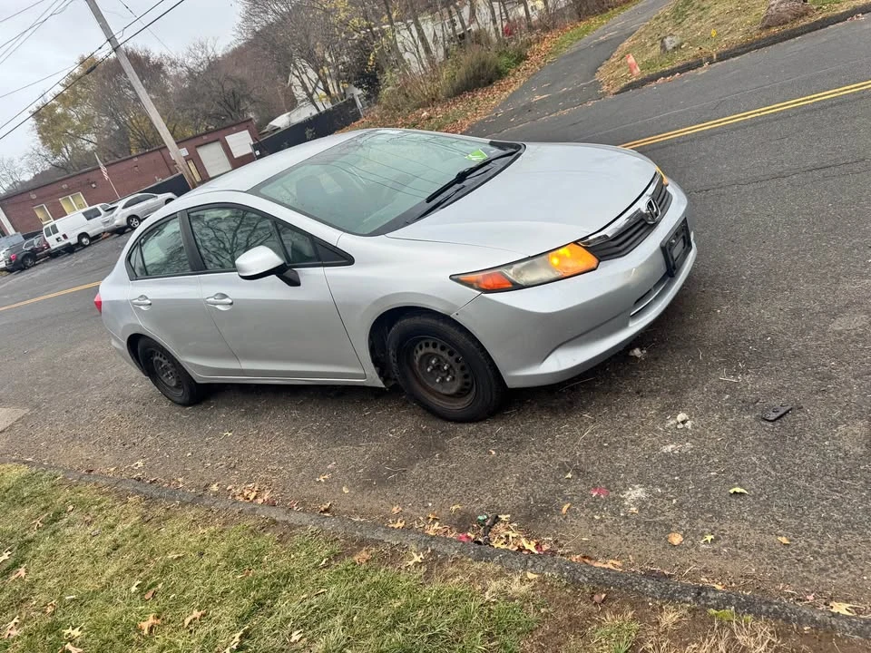 2012 Honda Civic 9th Gen - Image 3 of 5