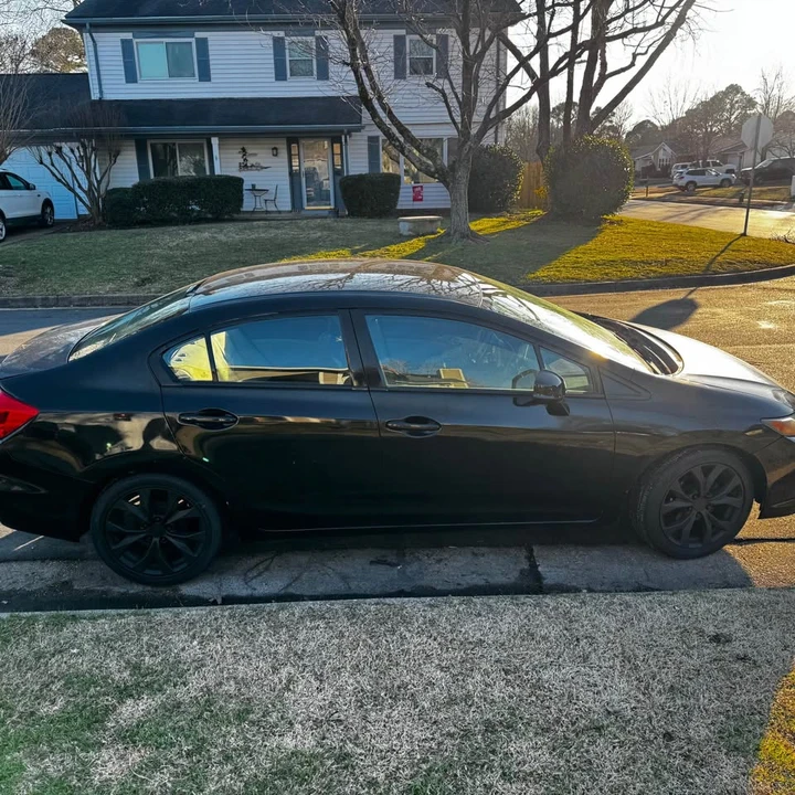 2012 Honda Civic 9th Gen - Image 2 of 4