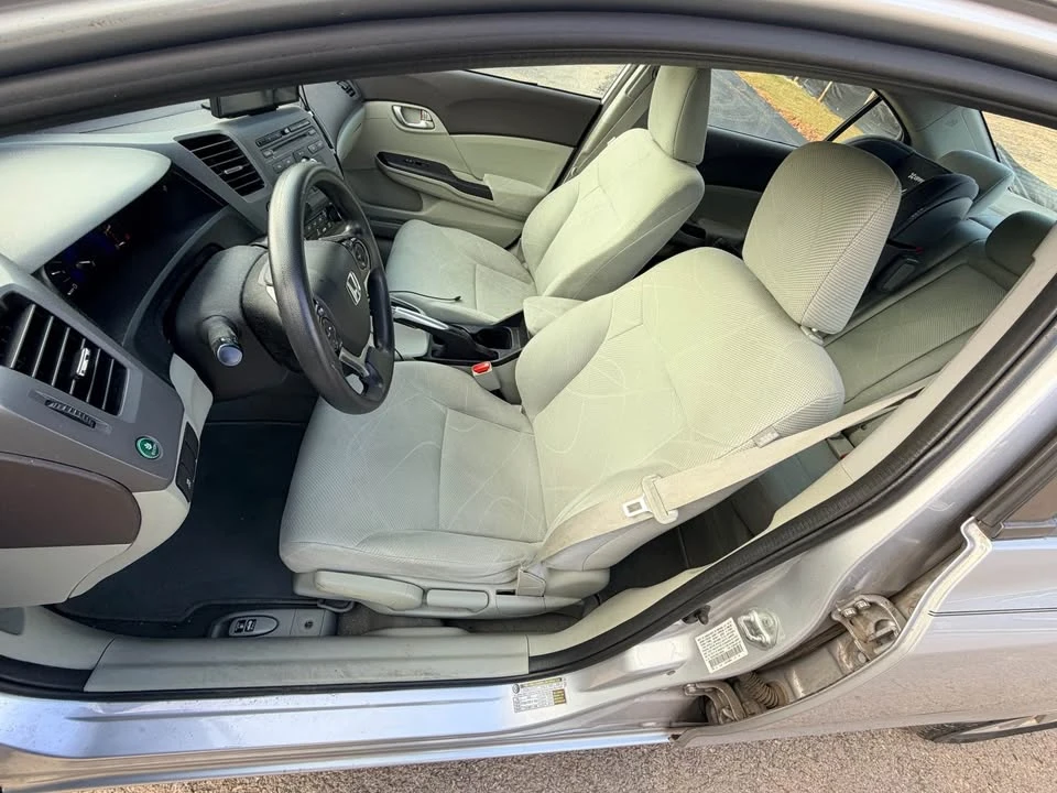 2012 Honda Civic 9th Gen - Image 4 of 8