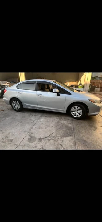 2012 Honda Civic 9th Gen - Image 3 of 5