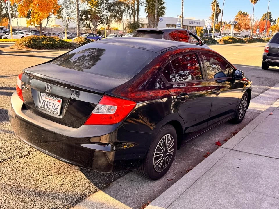 2012 Honda Civic 9th Gen - Image 2 of 2