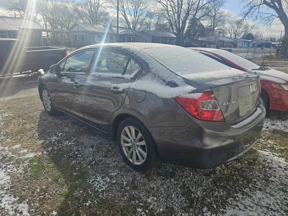 2012 Honda Civic 9th Gen - Image 2 of 6