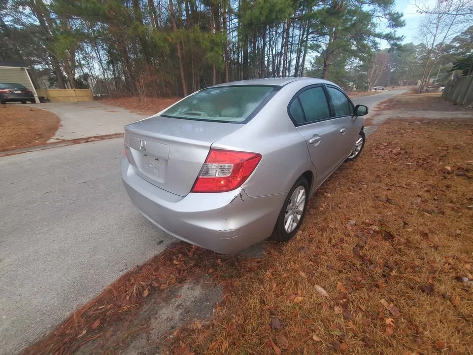 2012 Honda Civic 9th Gen - Image 5 of 10