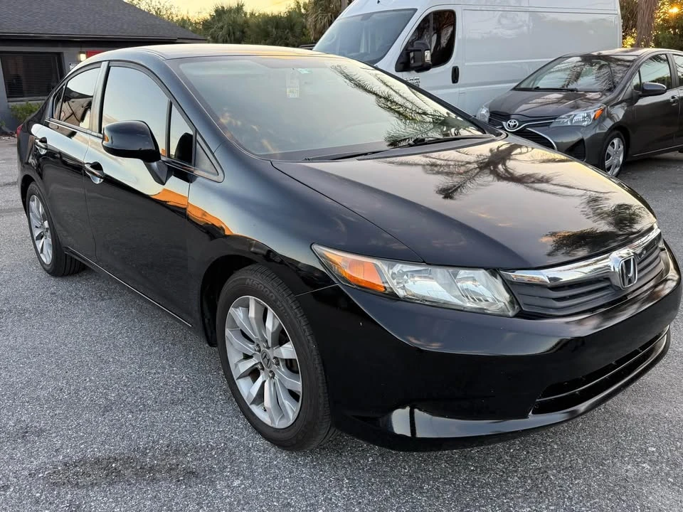 2012 Honda Civic 9th Gen - Image 2 of 12