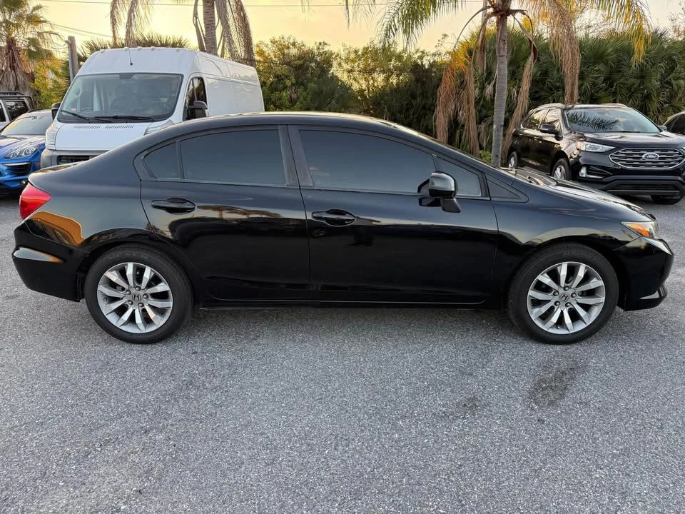 2012 Honda Civic 9th Gen - Image 6 of 12