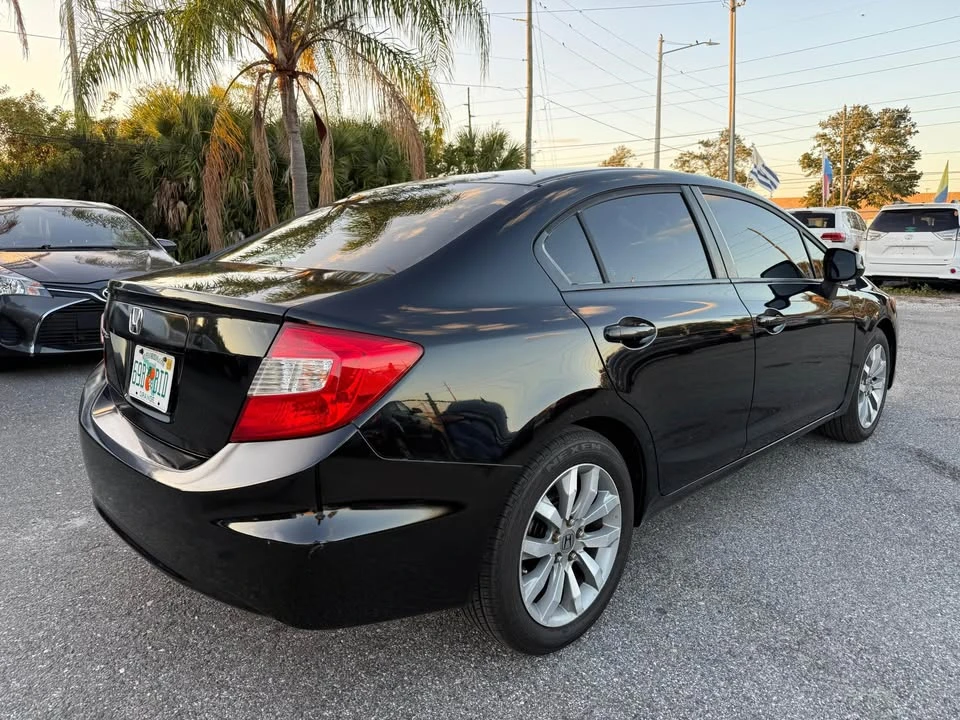 2012 Honda Civic 9th Gen - Image 5 of 12
