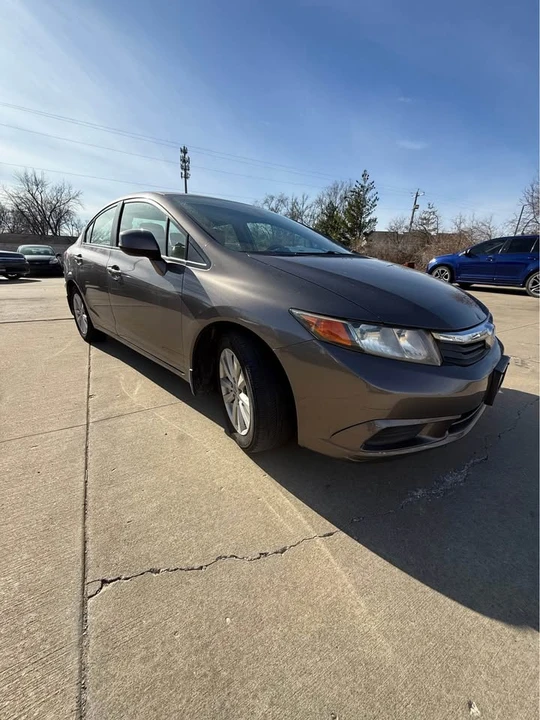 2012 Honda Civic 9th Gen - Image 3 of 12