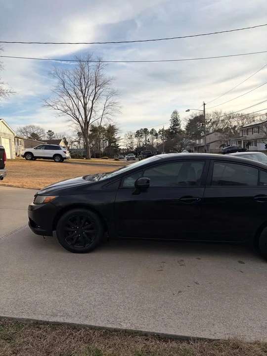 2012 Honda Civic 9th Gen - Image 2 of 14