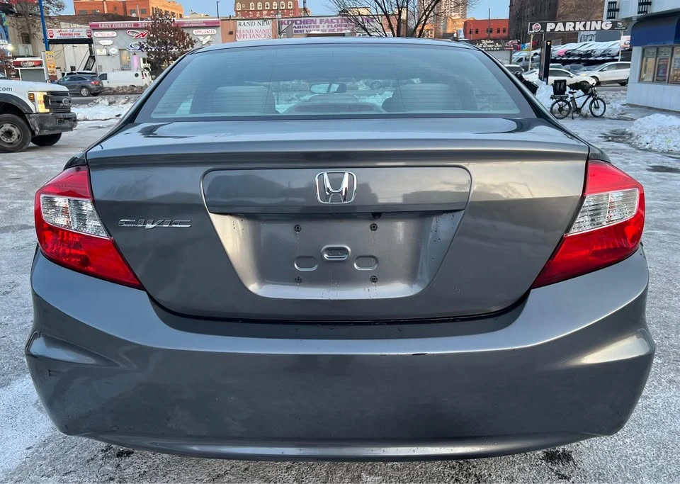 2012 Honda Civic 9th Gen - Image 5 of 10