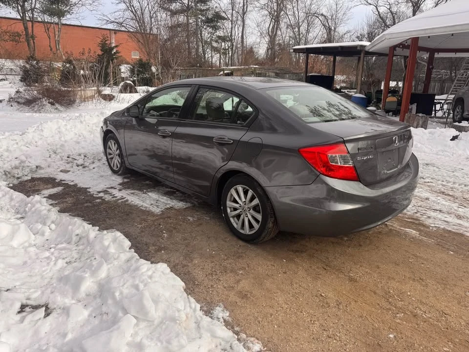 2012 Honda Civic 9th Gen - Image 2 of 4