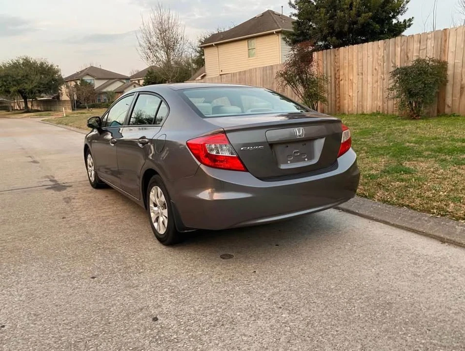 2012 Honda Civic 9th Gen - Image 4 of 4