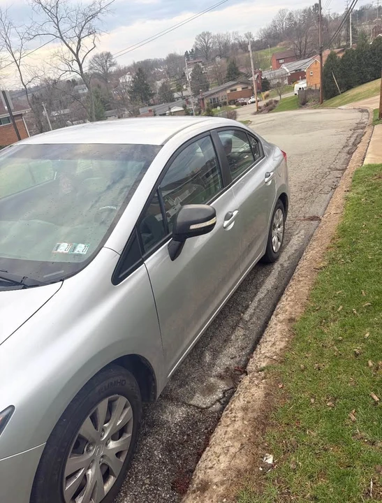2012 Honda Civic 9th Gen - Image 2 of 6