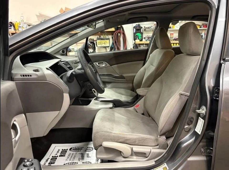 2012 Honda Civic 9th Gen - Image 3 of 4