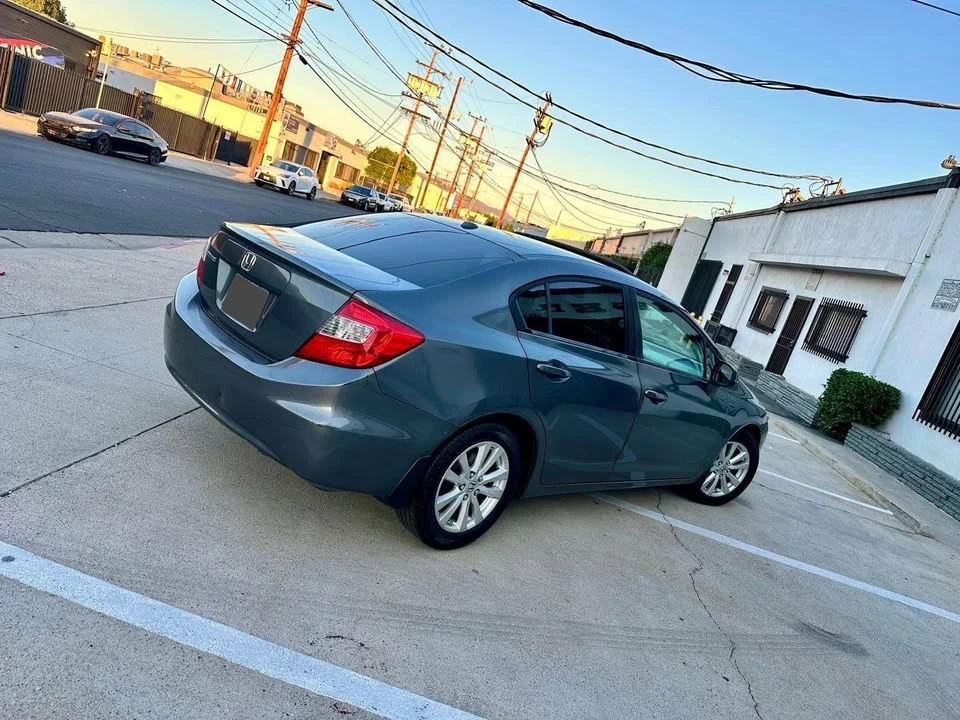 2012 Honda Civic 9th Gen - Image 4 of 8