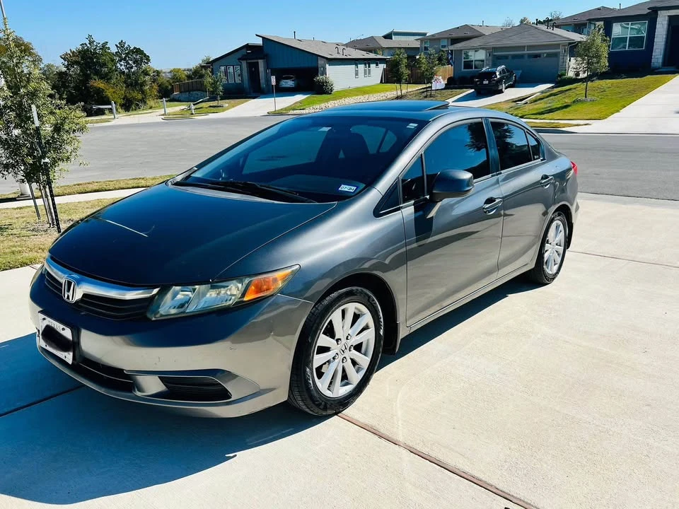 2012 Honda Civic 9th Gen - Image 9 of 16