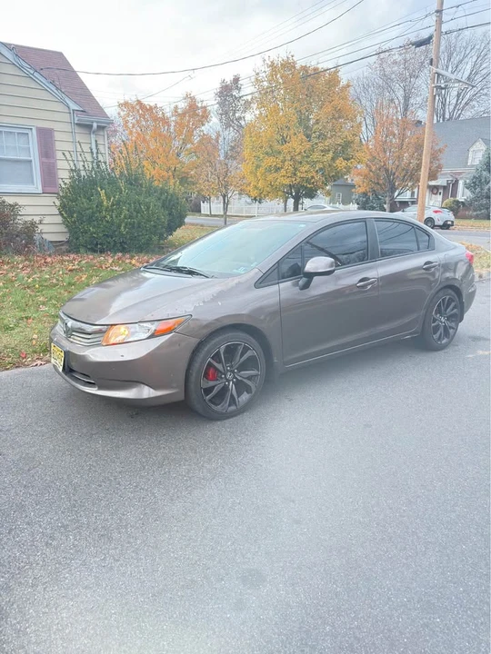 2012 Honda Civic 9th Gen - Image 3 of 12