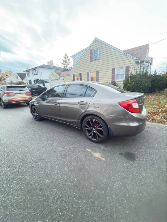 2012 Honda Civic 9th Gen - Image 4 of 12
