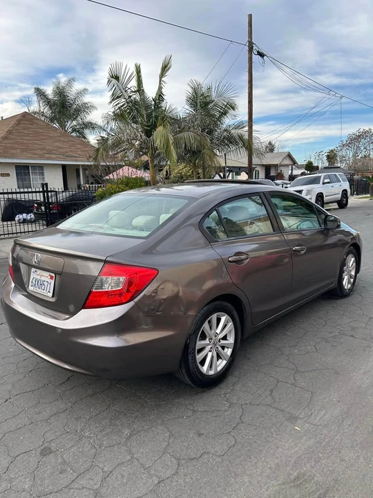 2012 Honda Civic 9th Gen - Image 5 of 12