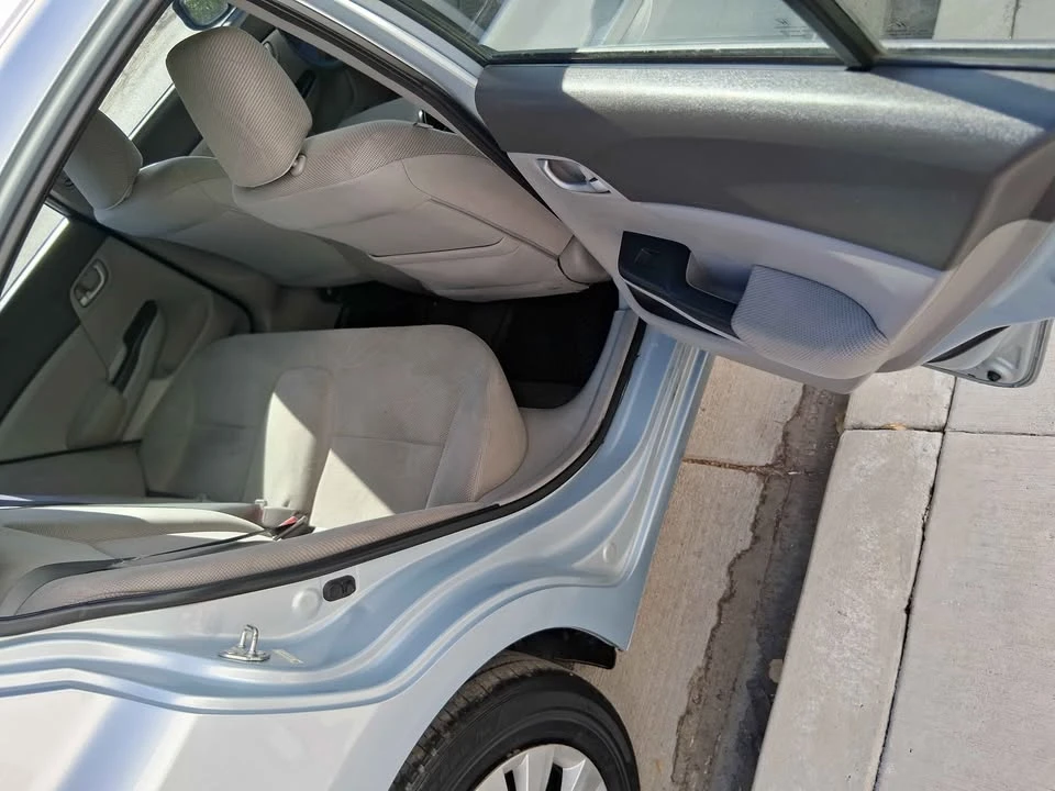 2012 Honda Civic 9th Gen - Image 15 of 20
