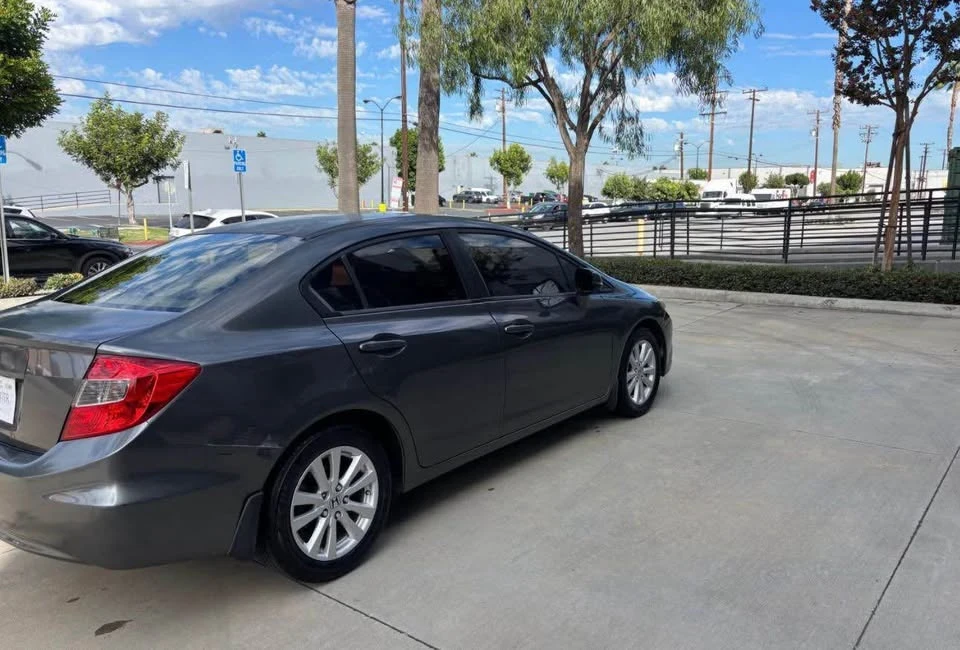 2012 Honda Civic 9th Gen - Image 3 of 12