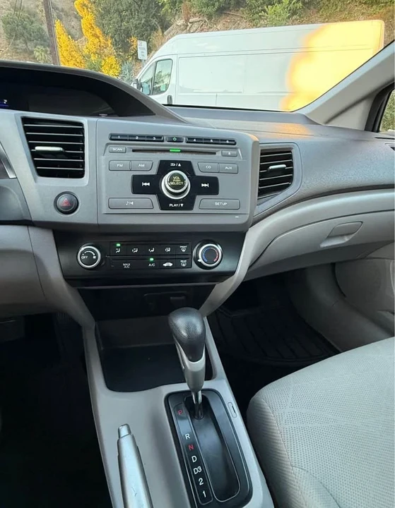 2012 Honda Civic 9th Gen - Image 8 of 12