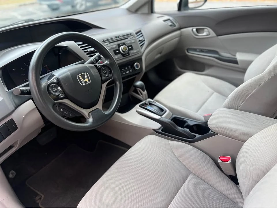 2012 Honda Civic 9th Gen - Image 5 of 11