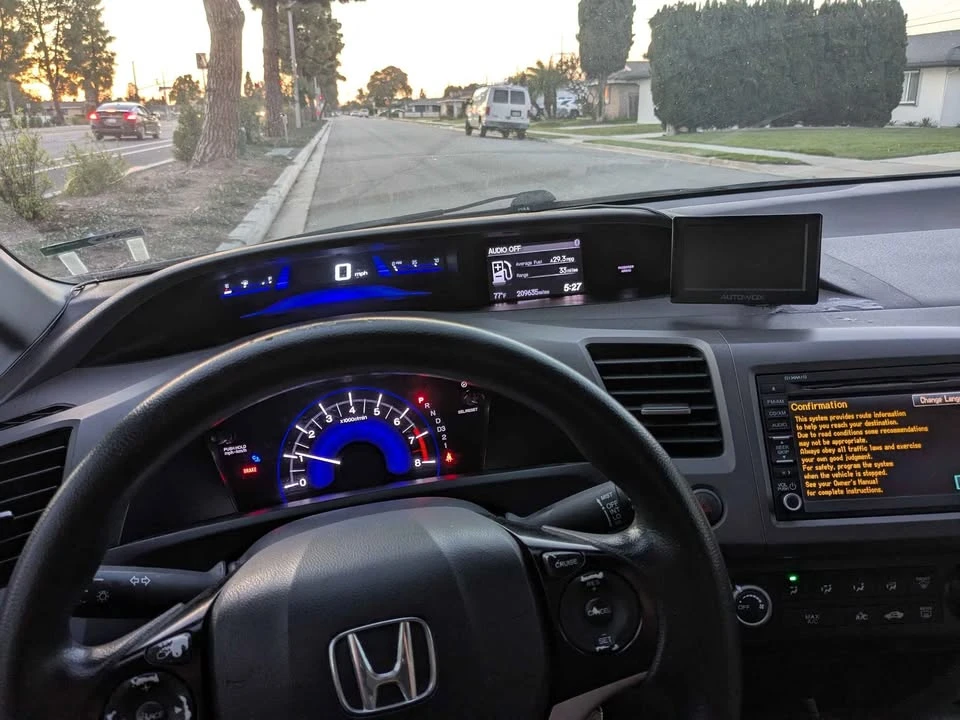 2012 Honda Civic 9th Gen - Image 2 of 9