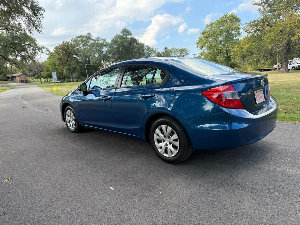 2012 Honda Civic 9th Gen - Image 4 of 12