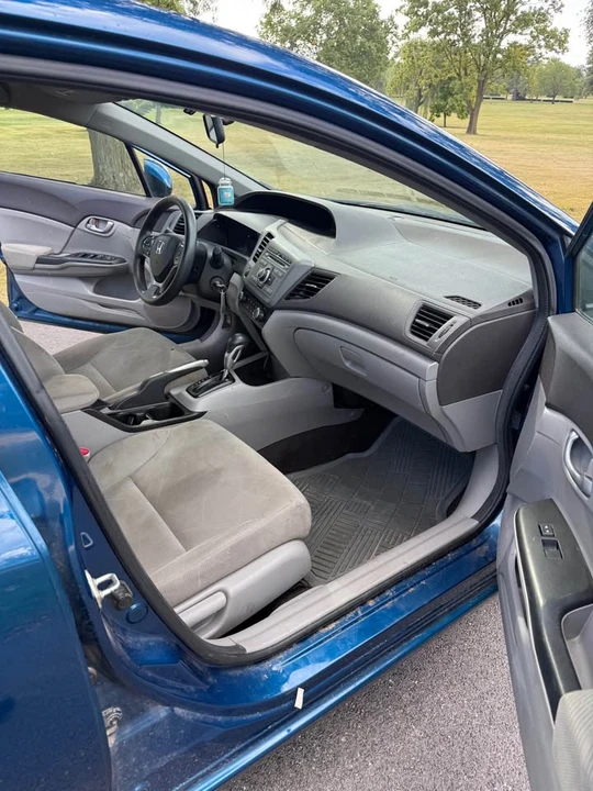 2012 Honda Civic 9th Gen - Image 11 of 12