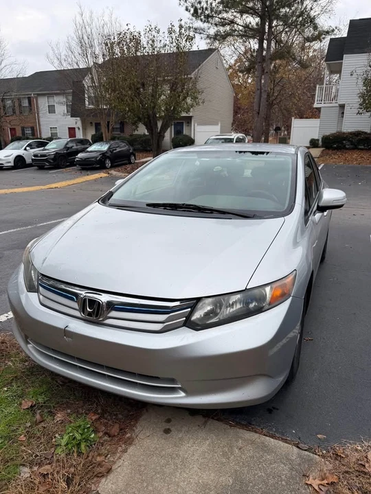 2012 Honda Civic 9th Gen - Image 2 of 17