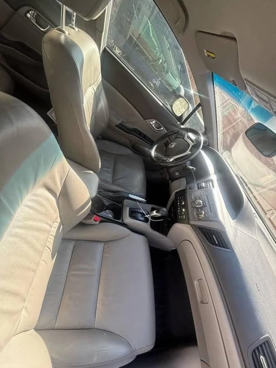 2012 Honda Civic 9th Gen - Image 3 of 4