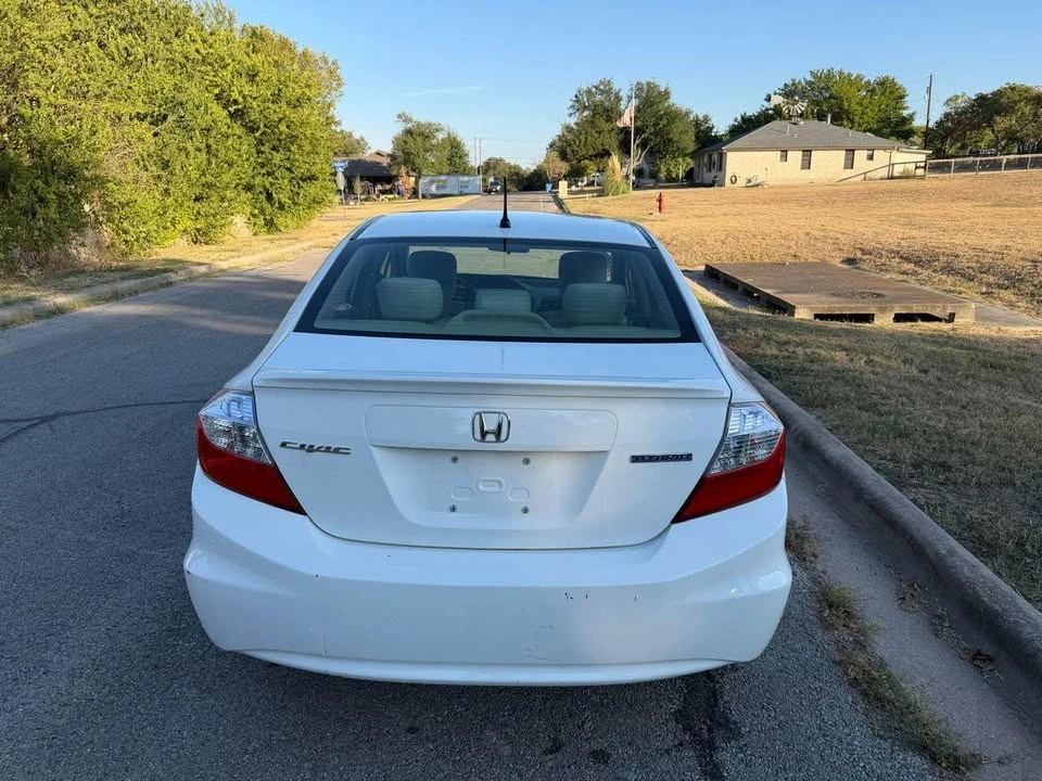 2012 Honda Civic 9th Gen - Image 2 of 9