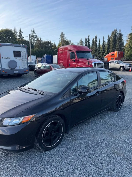 2012 Honda Civic 9th Gen - Image 2 of 10
