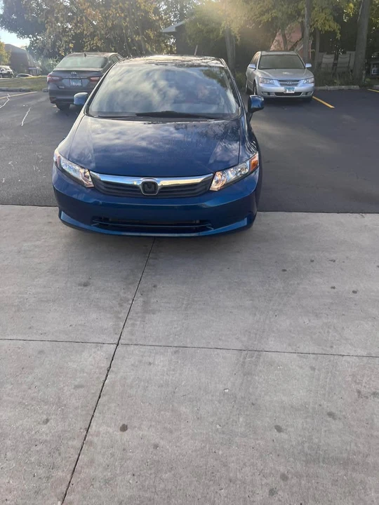 2012 Honda Civic 9th Gen - Image 2 of 8