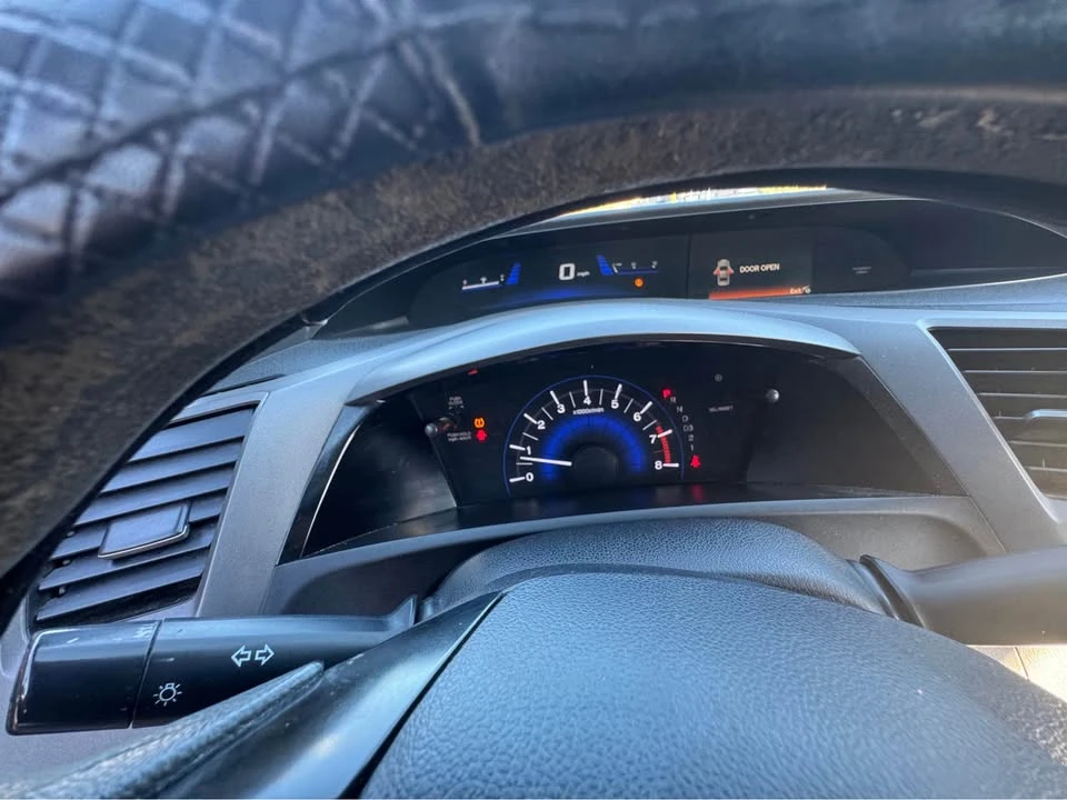 2012 Honda Civic 9th Gen - Image 9 of 10