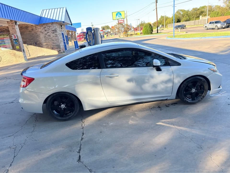 2012 Honda Civic 9th Gen - Image 5 of 11