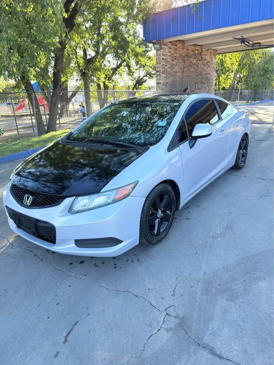 2012 Honda Civic 9th Gen - Image 3 of 11